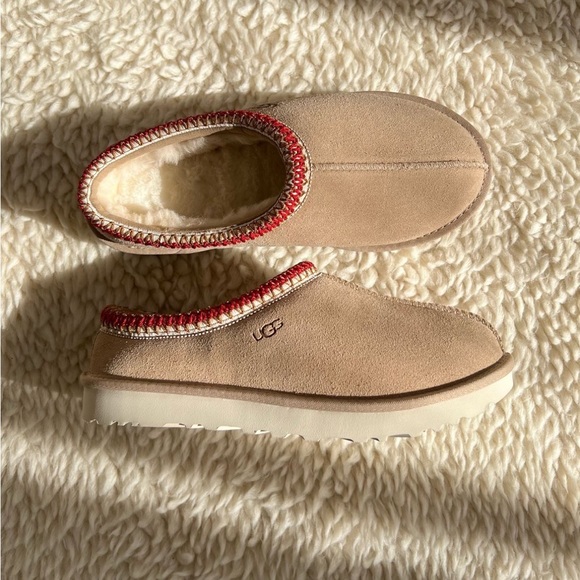 Women’s UGG Tasman Sand Dark Cherry 7 New in Box - Picture 6 of 16